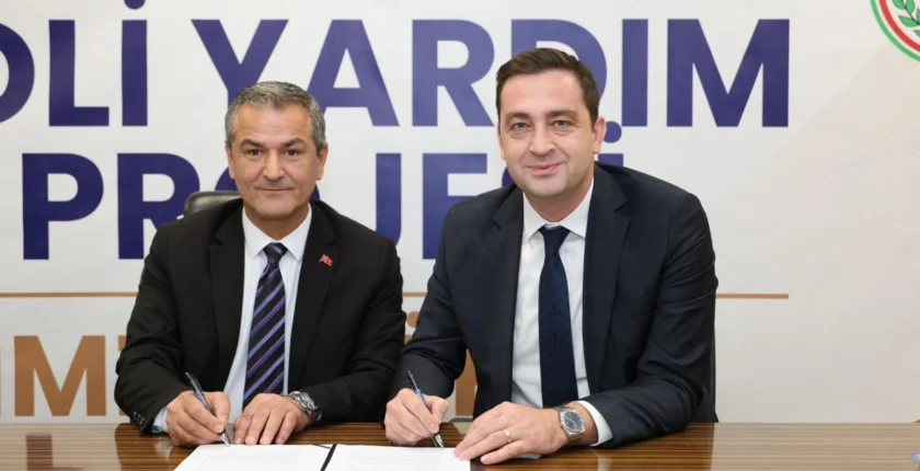 İzmit Belediyesi ile Kocaeli Barosu Adli Yardım Protokolünü yeniledi