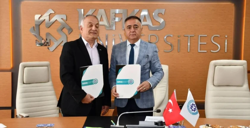 Kafkas Üniversitesi ile Türkiye Beyazay Derneği arasında “Engelsiz Üniversite” iş birliği