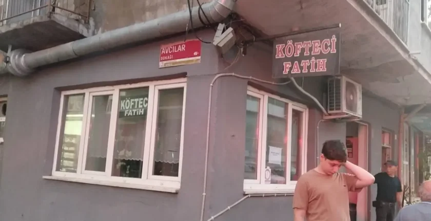 Balıkesir Karesi’de ev yangını: 2 araç ve 7 personel müdahale etti