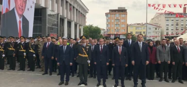 Kars’ta 30 Ağustos Zafer Bayramı Kutlamaları Hava Muhalefeti Engeline Takıldı