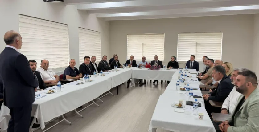 Kars’ta İl Hayat Boyu Öğrenme Komisyonu toplantısı gerçekleştirildi