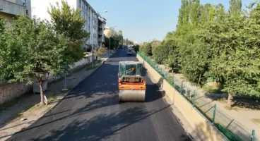Kars’ta yol çalışmaları sürüyor