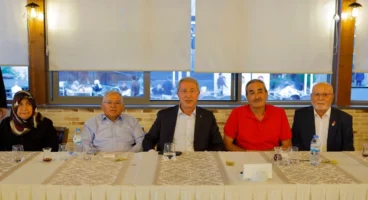 Kayseri protokolüö şehit aileleriye buluştu