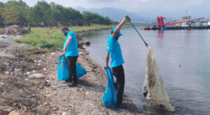 Kocaeli’nin kıyı şeritleri 10 ton atıktan arındırıldı