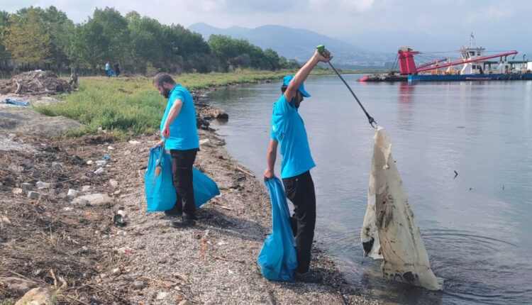 Kocaeli’nin kıyı şeritleri 10 ton atıktan arındırıldı
