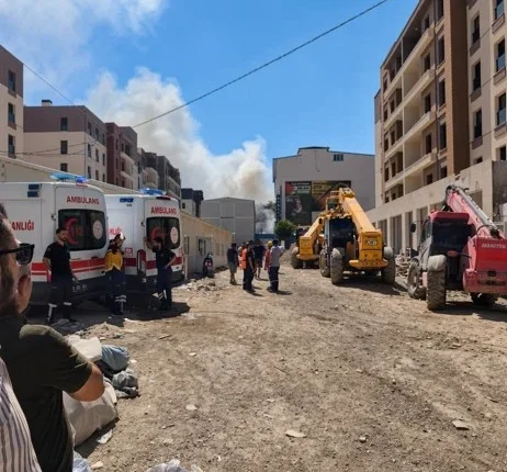 Malatya’da konteyner kent alevlere teslim oldu