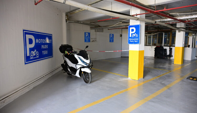 Manisa Büyükşehir Kültür Sitesi Yeraltı Otoparkı’nı yeniledi