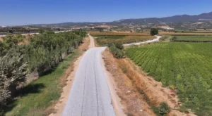 Manisa’da Turgutlu ile Saruhanlı arasında yol çalışması