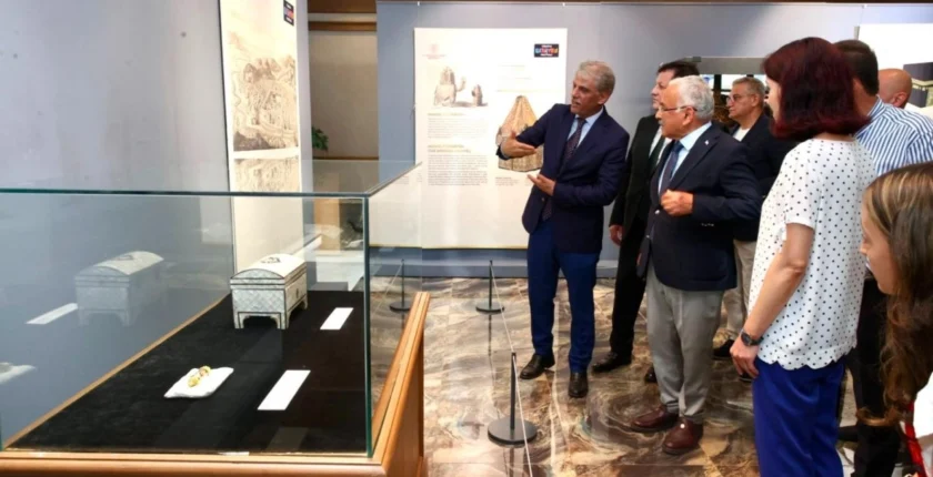 Osmanlı’nın Mukaddes Emanetleri Ordu’da sergileniyor