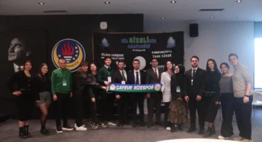 RİDEF Gençlik Kolları, Ankara’ya gelen Rizeli üniversitelileri yalnız bırakmıyor