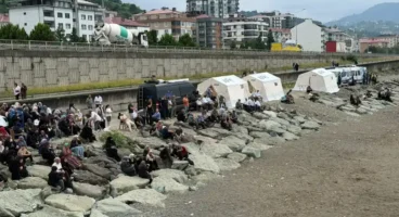 Rize Çayeli’nde denizde kaybolan 10 yaşındaki çocuk için arama çalışmaları sürüyor