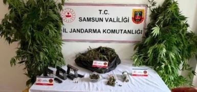 Salıpazarı’nda uyuşturucu operasyonu: Esrar, kenevir ve ruhsatsız tabancalar ele geçirildi
