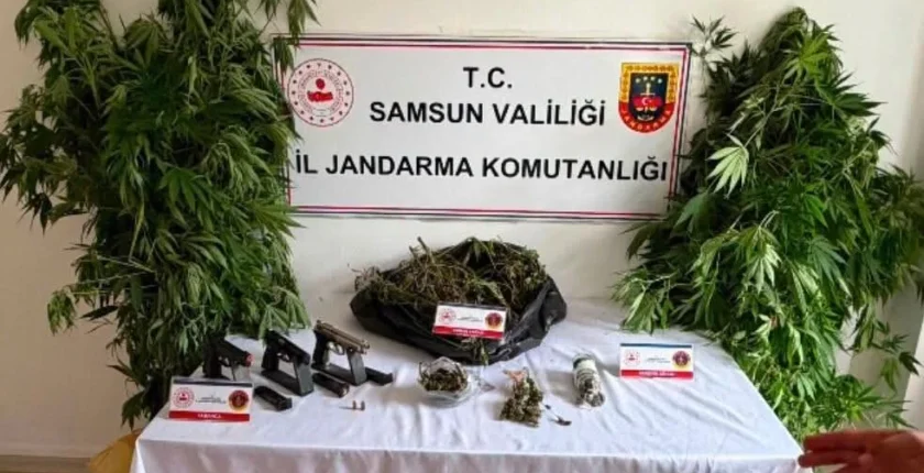 Salıpazarı’nda uyuşturucu operasyonu: Esrar, kenevir ve ruhsatsız tabancalar ele geçirildi