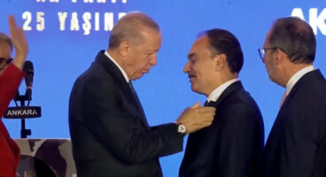 25. yıl programında AK Parti'ye 10 yeni katılım