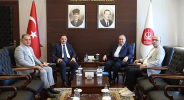 TİMBİR heyetinden Keçiören Belediye Başkanı Mesut Özarslan’a ziyaret