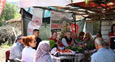 Yamanlar Tarla Domatesi için üreticilerle tarlada buluşuldu