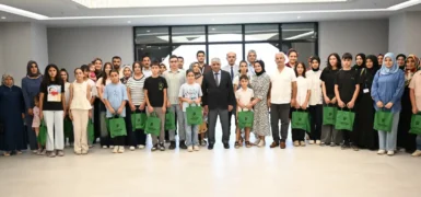 Yeşilyurt Belediyesi’nden başarılı öğrencilere ödül