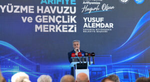 Sakarya Arifiye’de Gençlik Merkezi ve Yüzme Havuzu tanıtıldı