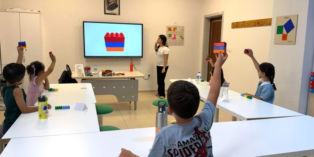 Bornova Belediyesi'nden eğlenerek öğrenme projeleri