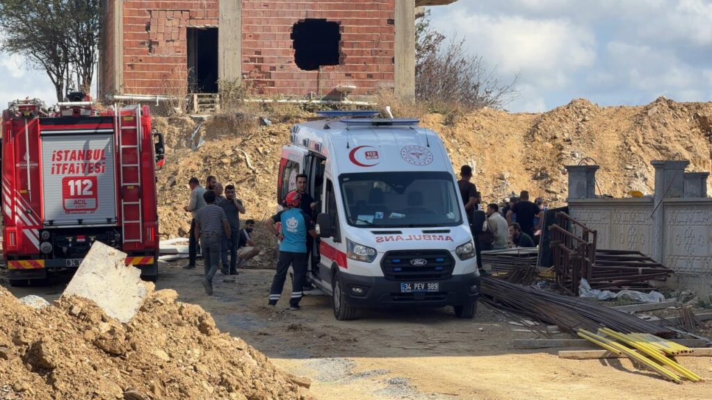 Başakşehir'de inşaat alanında göçük: 2 işçi kurtarıldı, 1 işçi aranıyor