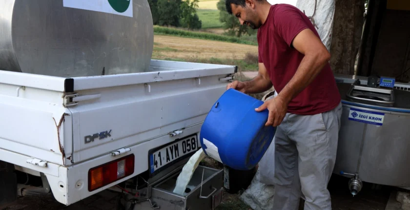 Kocaeli’de Süt Üreticilerine Soğutma Tankı Desteği