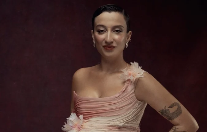 Melike Şahin’den Yeni Şarkı: “Ölmem Ölemem”