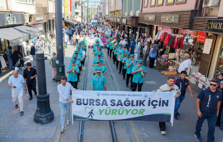 Bursa sağlık için yürüdü