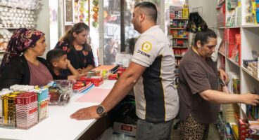 İzmir Büyükşehir Belediyesi'nden öğrencilere 100 milyon liralık kırtasiye desteği
