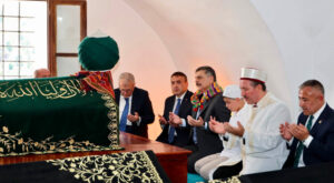 İçişleri Bakanı Mustafa Çiftçi Söğüt’te… Ertuğrul Gazi’nin türbesini ziyaret etti