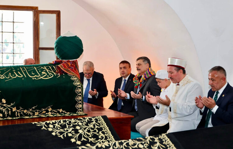 İçişleri Bakanı Mustafa Çiftçi Söğüt’te… Ertuğrul Gazi’nin türbesini ziyaret etti