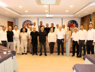 Eğitim-Bir-Sen Adana’da genel kurul sürecinde