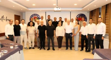 Eğitim-Bir-Sen Adana’da genel kurul sürecinde
