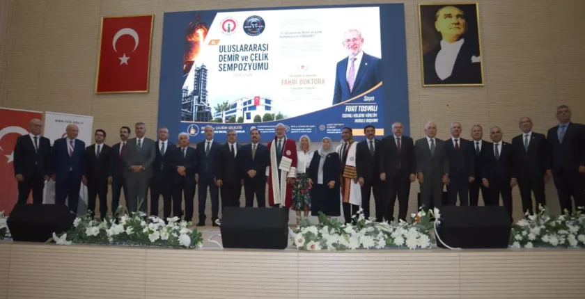 Fuat Tosyalı'ya 'Fahri Doktora' ünvanı verildi Fuat Tosyalı'ya 'Fahri Doktora' ünvanı verildi