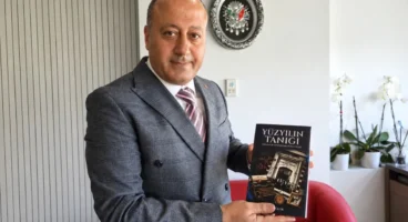 Gazeteci-yazar Atakan Çelik’e uluslararası ödül