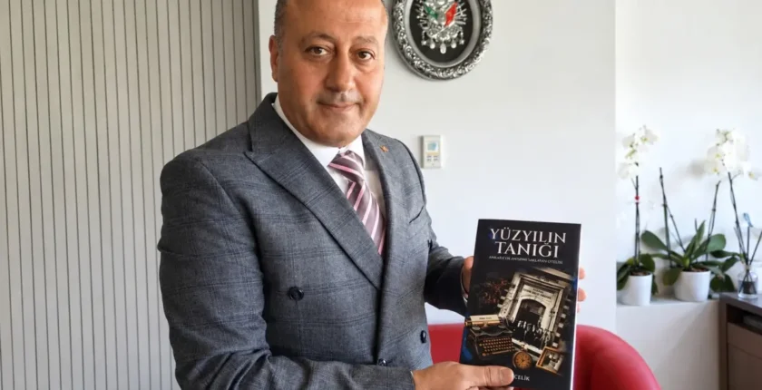 Gazeteci-yazar Atakan Çelik’e uluslararası ödül Gazeteci-yazar Atakan Çelik’e uluslararası ödül