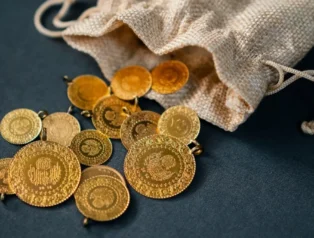Altın fiyatlarında son durum: Gram ve çeyrek altın ne kadar? Altın fiyatlarında son durum: Gram ve çeyrek altın ne kadar?