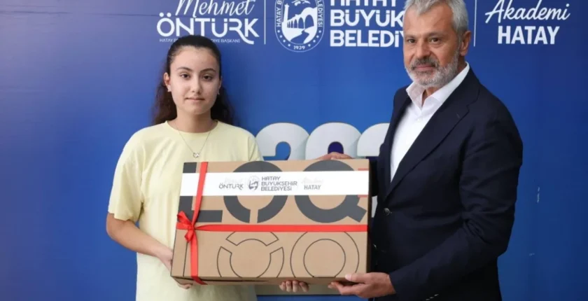 Hatay Büyükşehir Belediyesinden eğitime 3 aşamalı destek