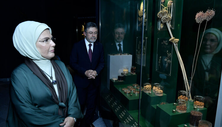 Emine Erdoğan'dan Türkiye Millî Botanik Bahçesi’ne ziyaret