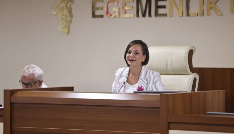 İzmir Karabağlar'da gündem hizmetler ve yatırım oldu İzmir Karabağlar'da gündem hizmetler ve yatırım oldu