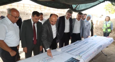 Konya’da Larende Kapısı kazı çalışmaları incelendi