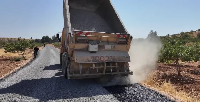 Şanlıurfa Karaköprü kırsalında 7 Km’lik yol Büyükşehir’le yenilendi