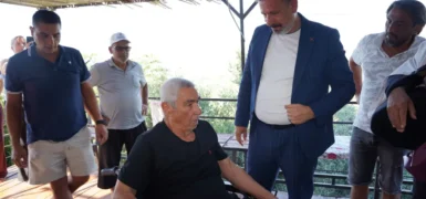 Arsuz’da ihtiyaç sahibi aileleri ziyaret
