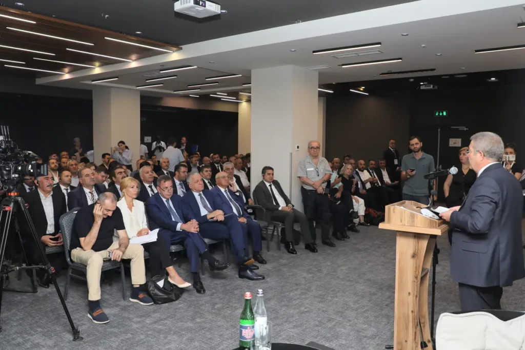 Van TSO heyeti Erivan'da: "Ticaretin milliyeti olmaz"