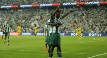 Bursaspor, İstanbulspor’u 4-0 mağlup etti